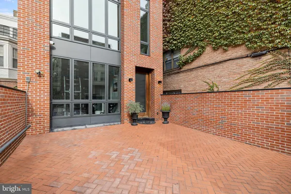 $18,000 | 1727 Delancey Place, Philadelphia, PA 19103