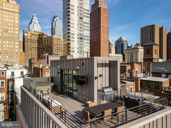 $18,000 | 1727 Delancey Place, Philadelphia, PA 19103