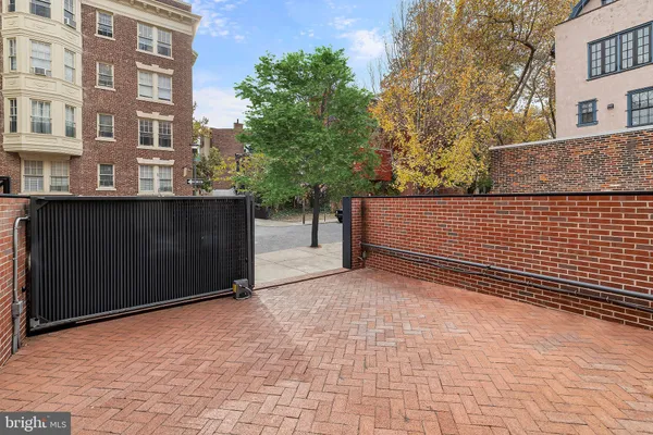 $18,000 | 1727 Delancey Place, Philadelphia, PA 19103