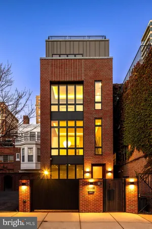 $18,000 | 1727 Delancey Place, Philadelphia, PA 19103