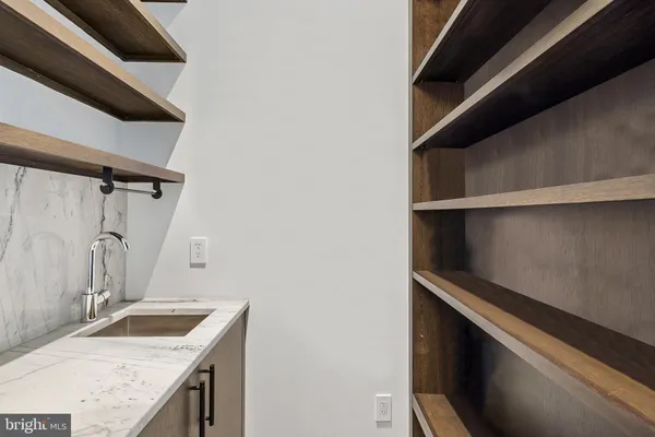 $18,000 | 1727 Delancey Place, Philadelphia, PA 19103