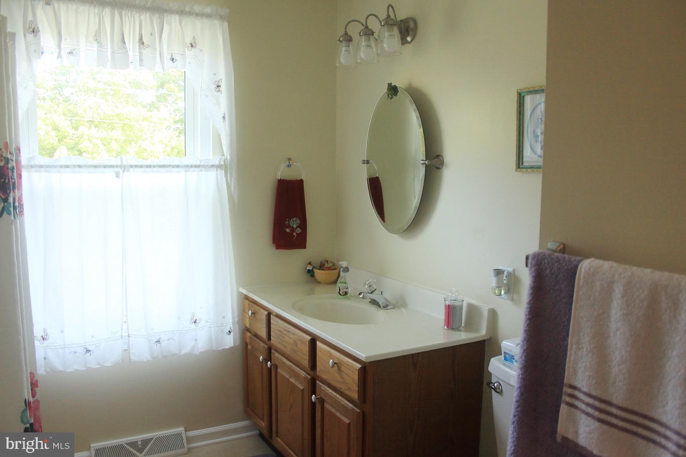 830 Hostetter Road Hanover, PA 17331 - Photo 8 of 18