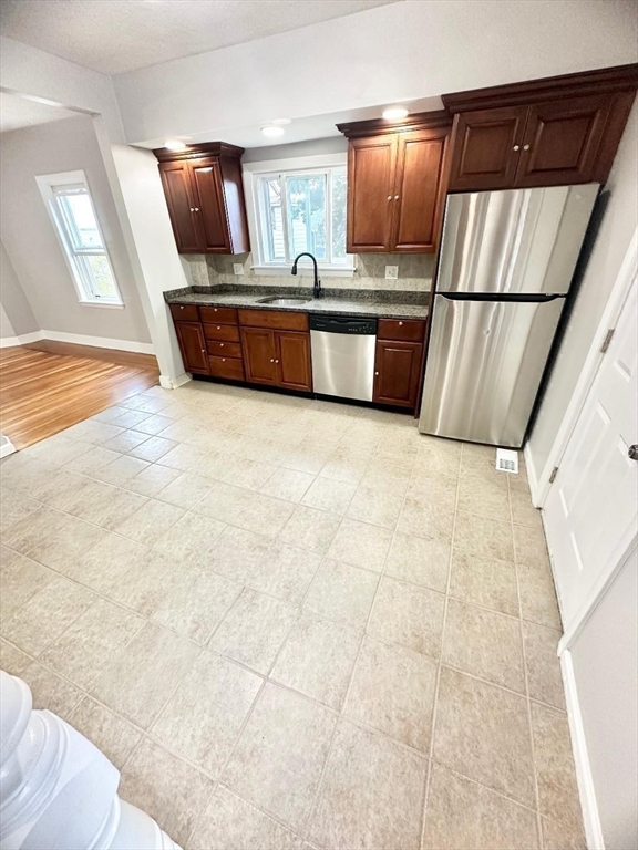 14 Pleasant Park Road Winthrop, MA 02152 - Photo 13 of 41