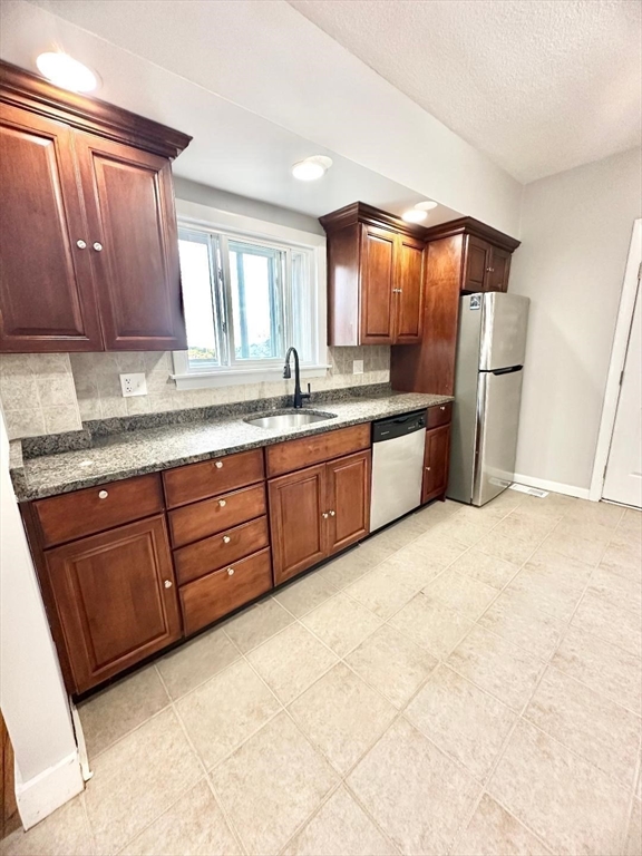 14 Pleasant Park Road Winthrop, MA 02152 - Photo 8 of 41