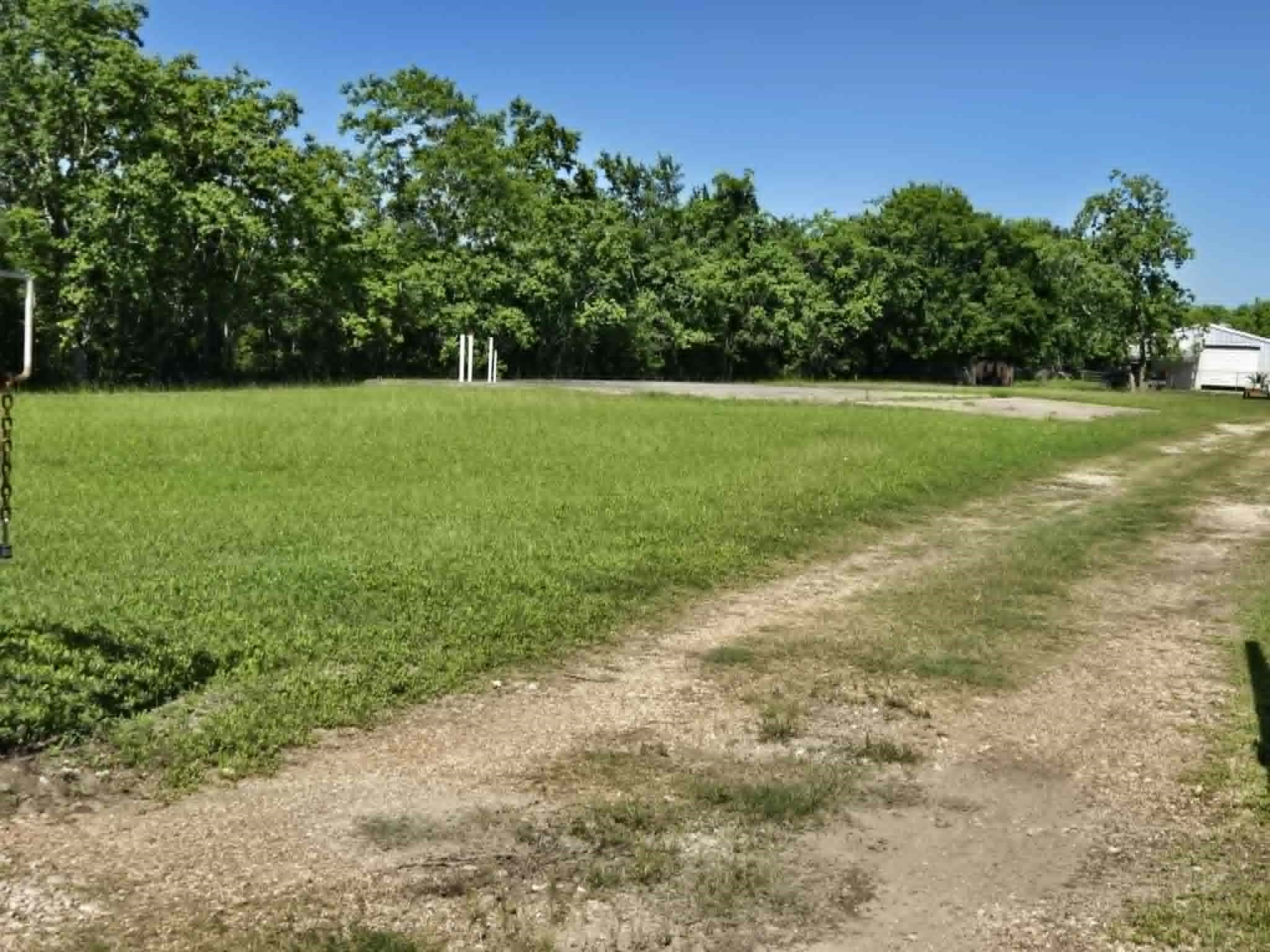 1115 Delany Road La Marque, TX 77568 - Photo 3 of 7 Front Left - Slab 40x60 Commercial per owner