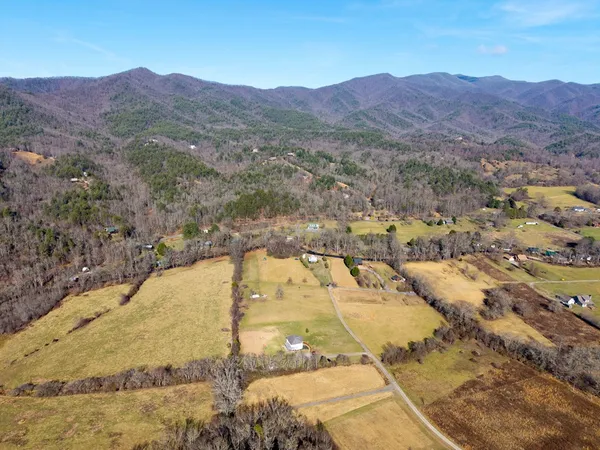 $550,000 | 328 North Meadow Drive, Hayesville, NC 28904