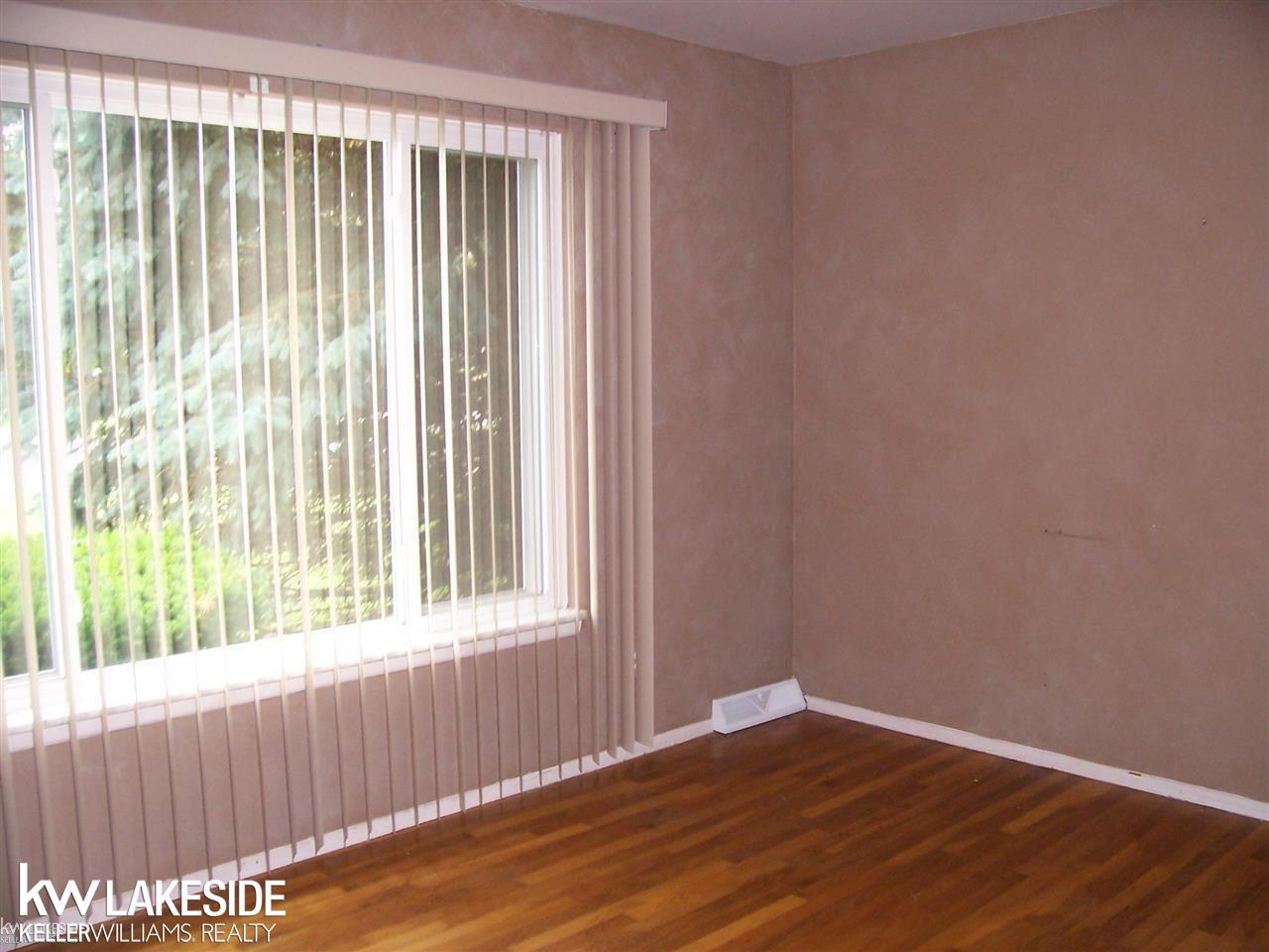5509 Patricia Avenue Utica, MI 48317 - Photo 5 of 18