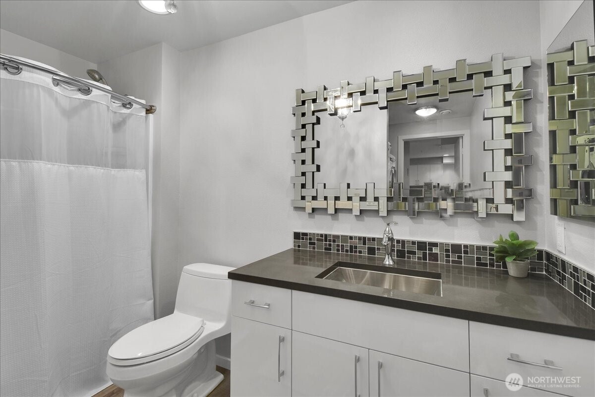 425 Vine Street, Unit 614 Seattle, WA 98121 - Photo 12 of 23