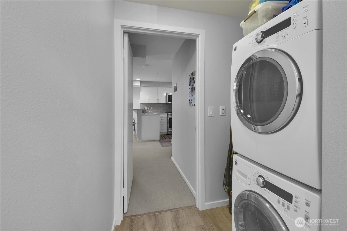 425 Vine Street, Unit 614 Seattle, WA 98121 - Photo 13 of 23