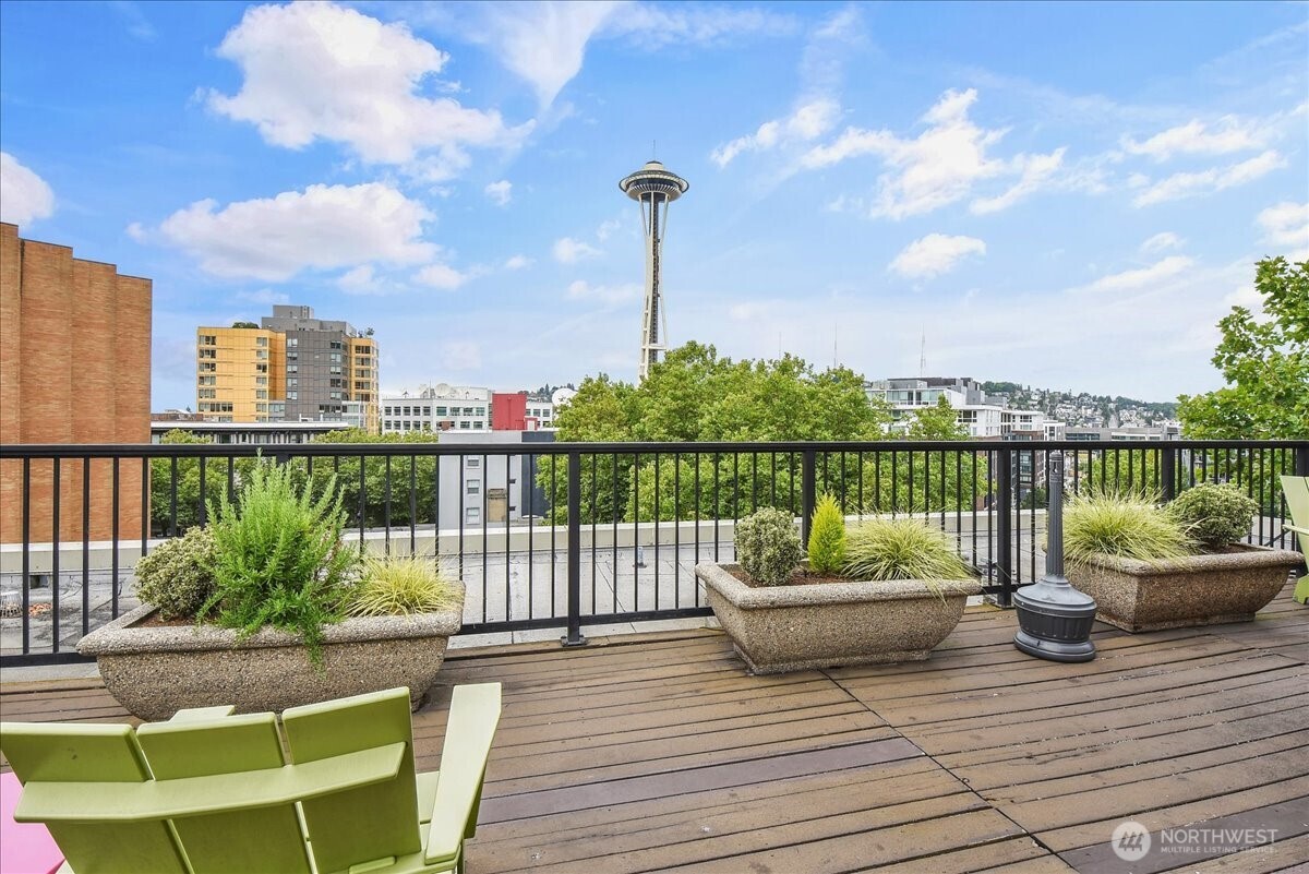 425 Vine Street, Unit 614 Seattle, WA 98121 - Photo 16 of 23