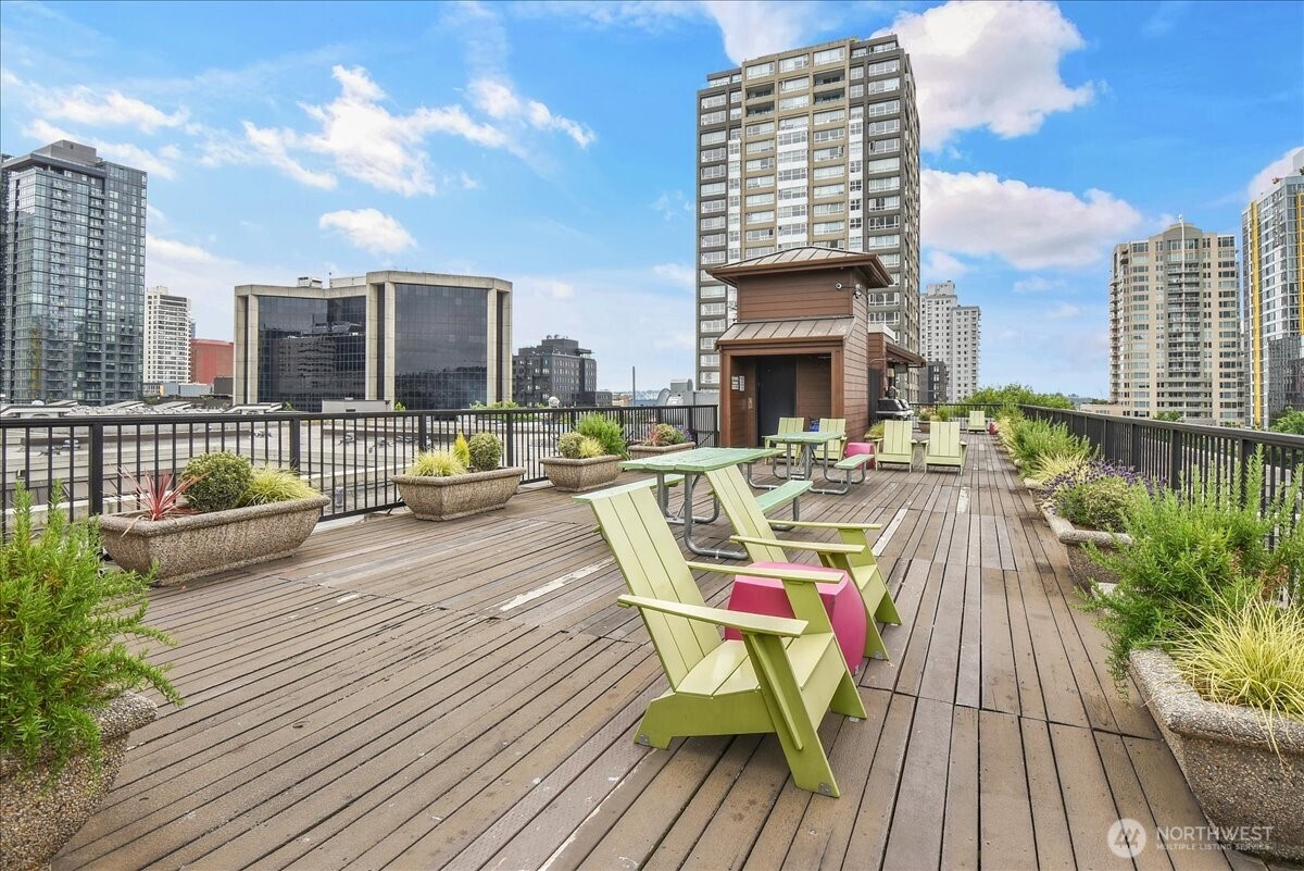 425 Vine Street, Unit 614 Seattle, WA 98121 - Photo 17 of 23