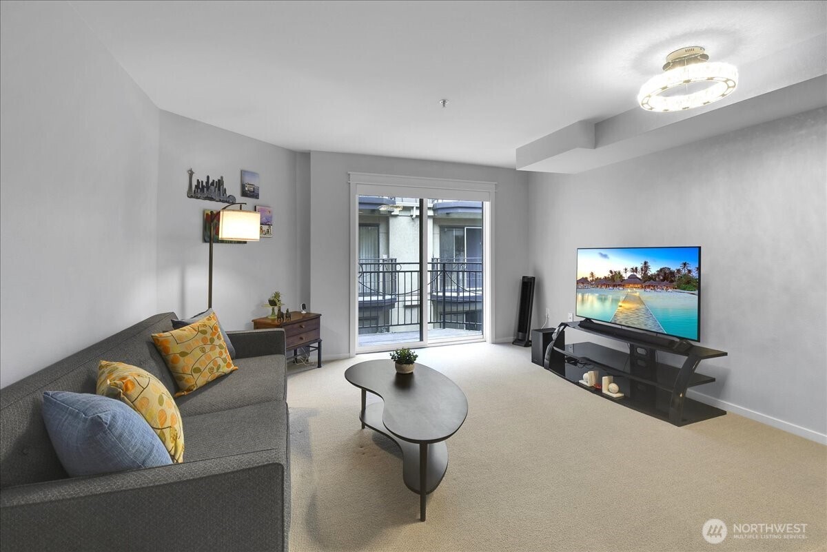 425 Vine Street, Unit 614 Seattle, WA 98121 - Photo 5 of 23