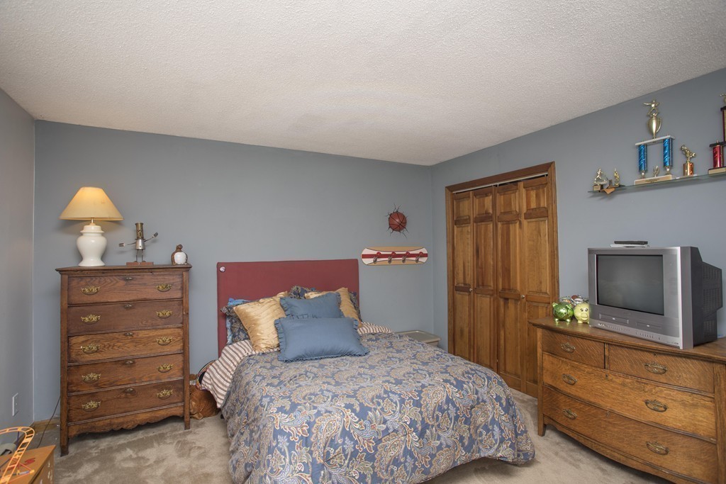 6 Randall Road Rochester, MA 02770 - Photo 14 of 25