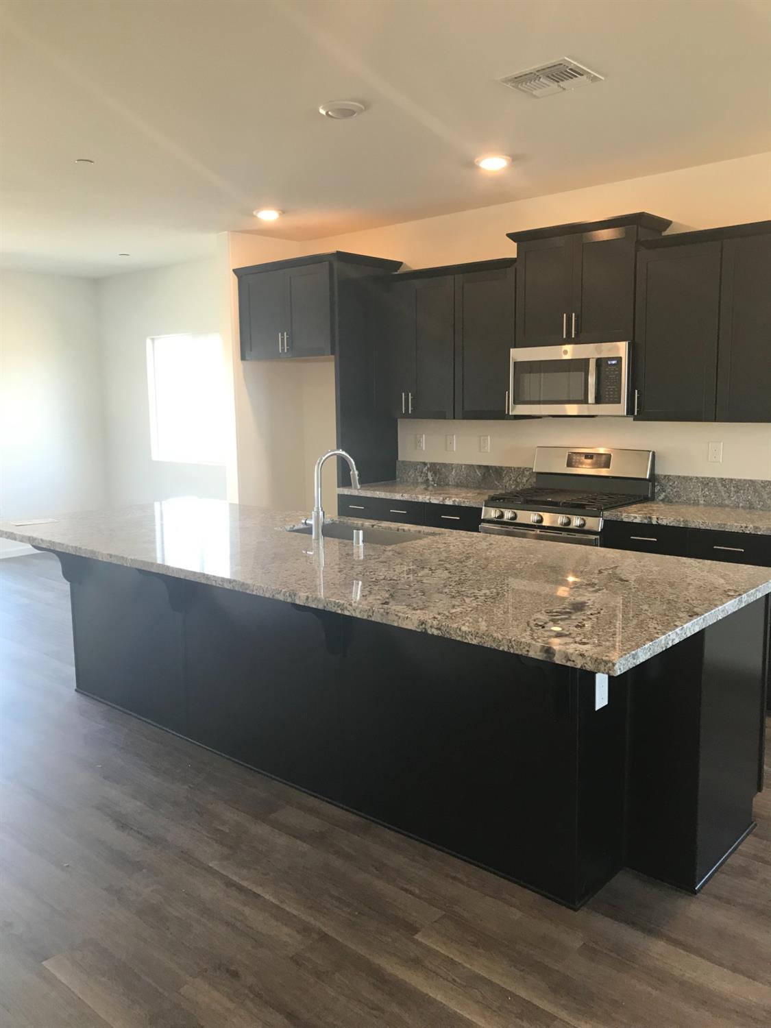 1362 Randy Avenue Fowler, CA 93625 - Photo 2 of 5 Gallery Image 2