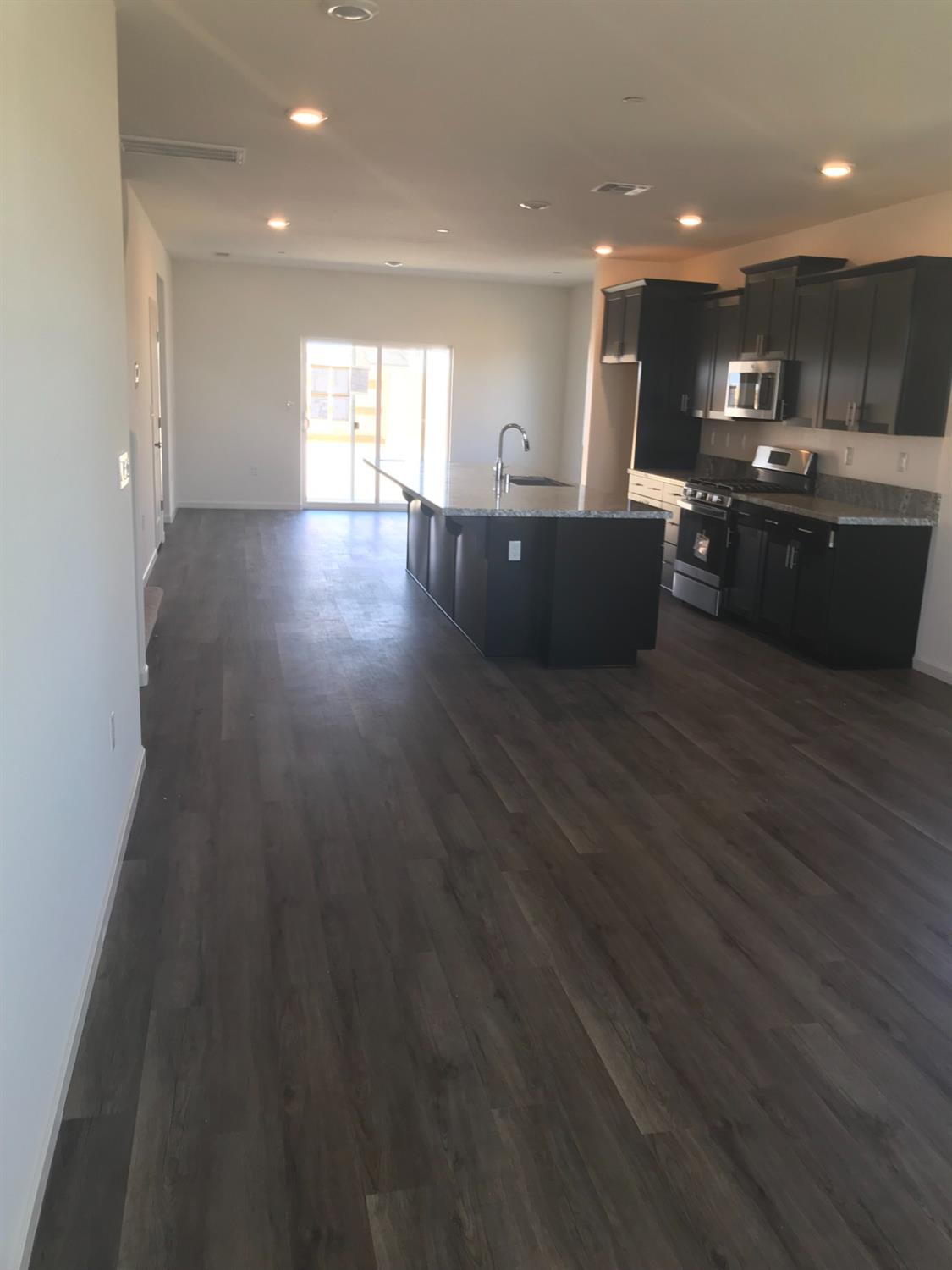 1362 Randy Avenue Fowler, CA 93625 - Photo 3 of 5 Gallery Image 3