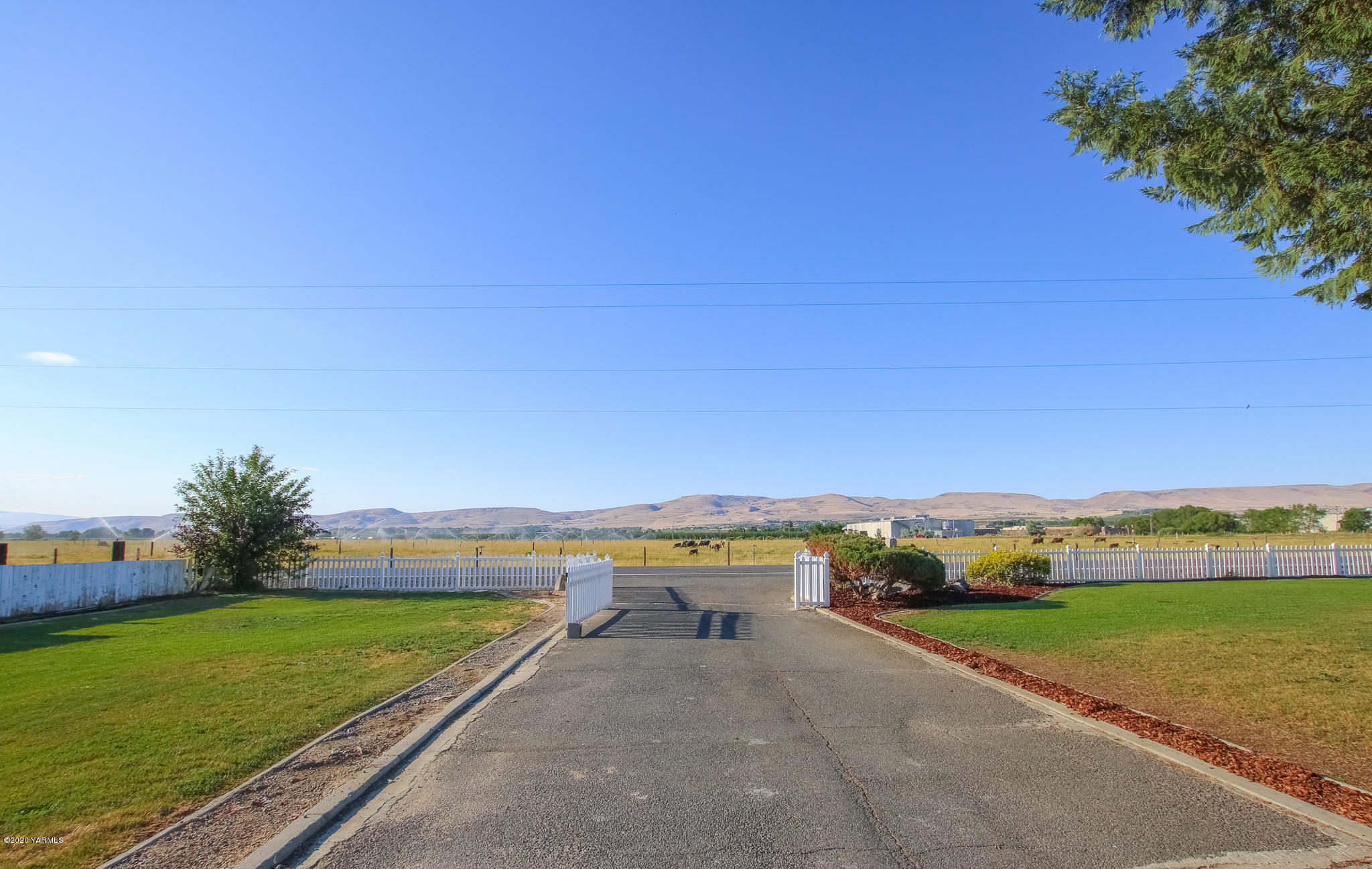 6608 Postma Road Yakima, WA 98901 - Photo 34 of 34 a view of swimming pool and lake view