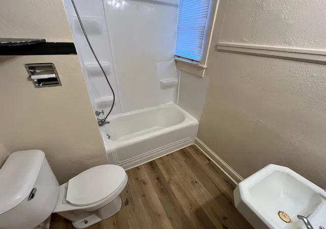 $224,500 | 2130 Broadway, Fort Wayne, IN 46802