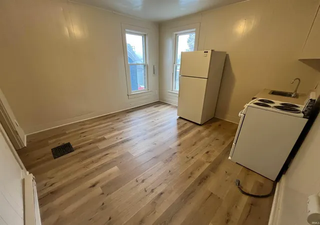 $224,500 | 2130 Broadway, Fort Wayne, IN 46802