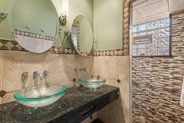 $500,000 | 9417 Lawler Avenue, Skokie, IL 60077