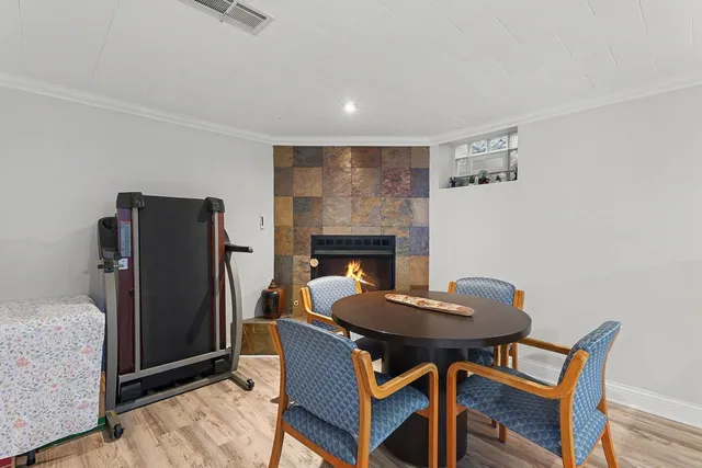 $500,000 | 9417 Lawler Avenue, Skokie, IL 60077