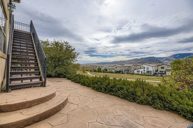 a view of a garden with staircase