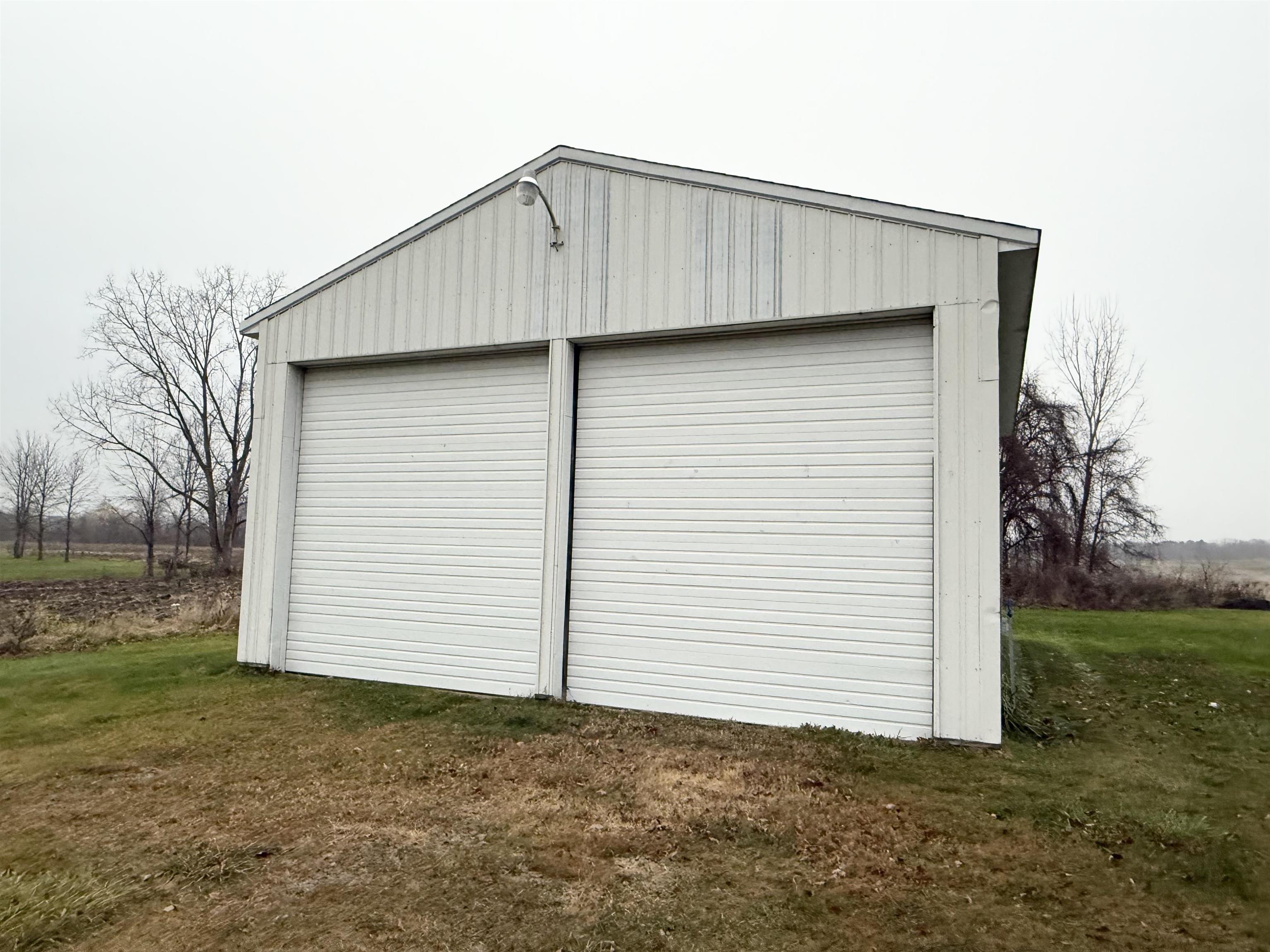2401 East Dodge Road Clio, MI 48420 - Photo 5 of 29 50161931-e96fd28c-4864-4e3a-9257-07df3bb809d0.JPG
