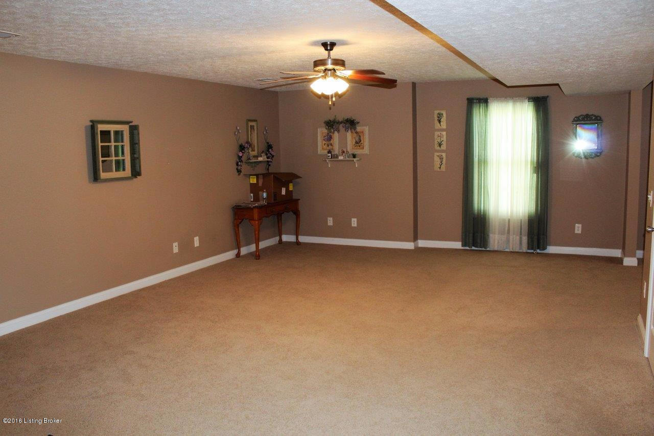 40 Tucker Road Vine Grove, KY 40175 - Photo 19 of 26 IMG_8130