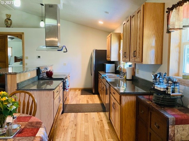 30119 Overholser Road Cottage Grove, OR 97424 - Photo 11 of 31 Gallery Image 11