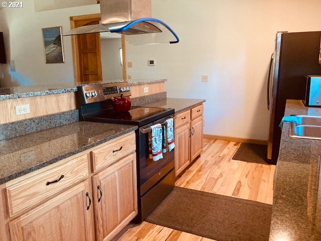 30119 Overholser Road Cottage Grove, OR 97424 - Photo 12 of 31 Gallery Image 12