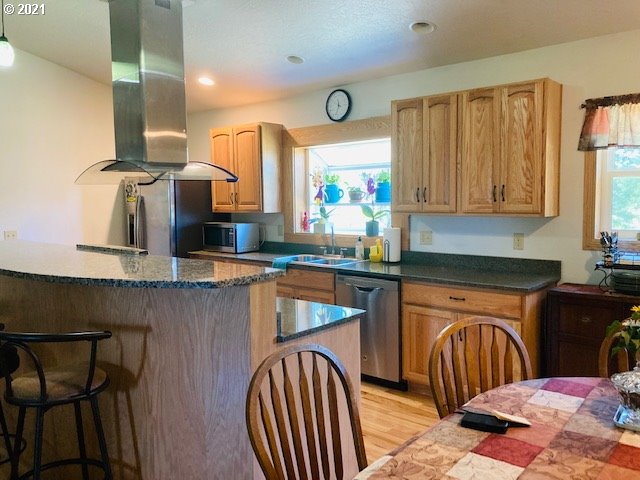 30119 Overholser Road Cottage Grove, OR 97424 - Photo 14 of 31 Gallery Image 14