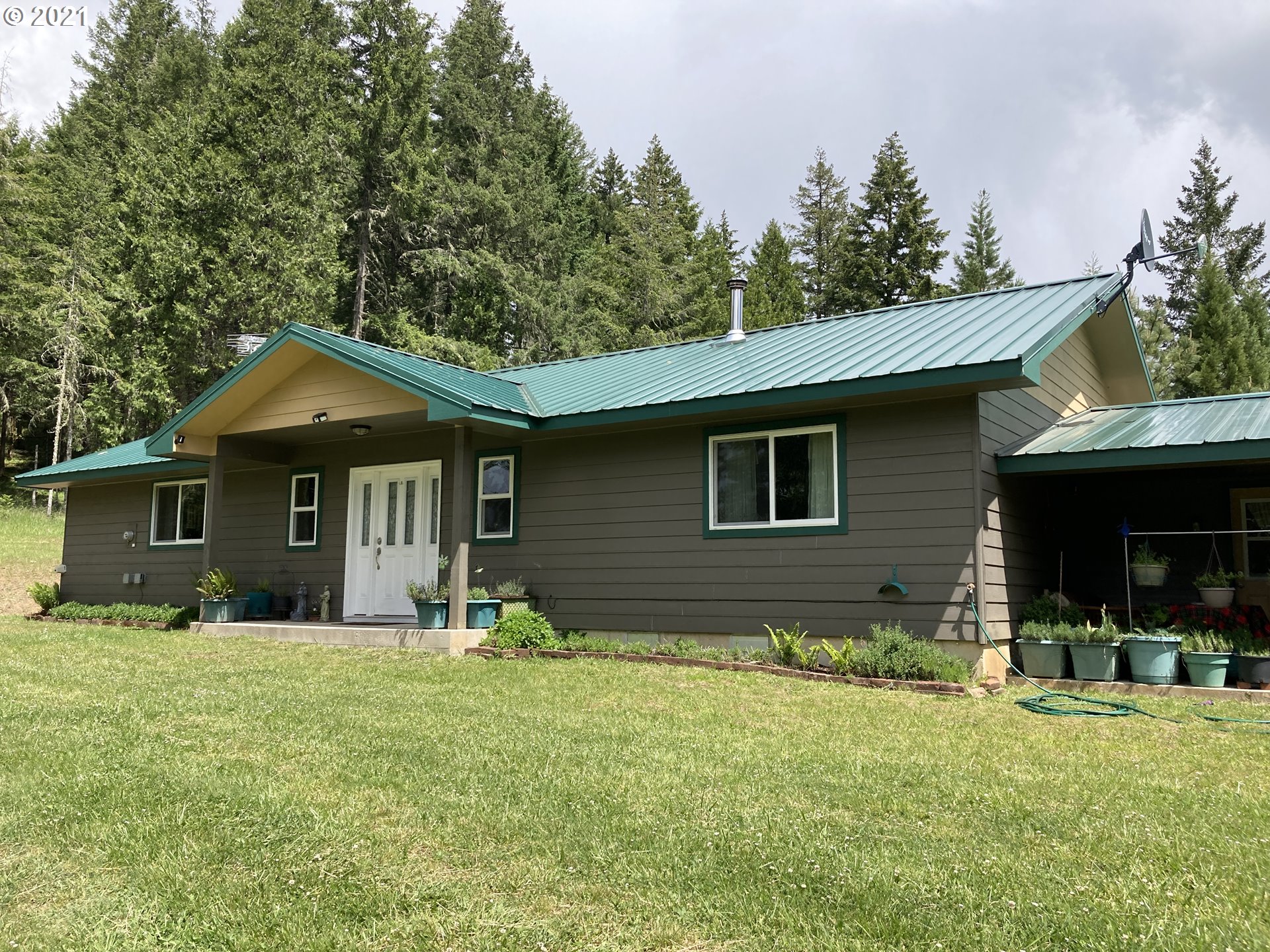 30119 Overholser Road Cottage Grove, OR 97424 - Photo 3 of 31 Gallery Image 3