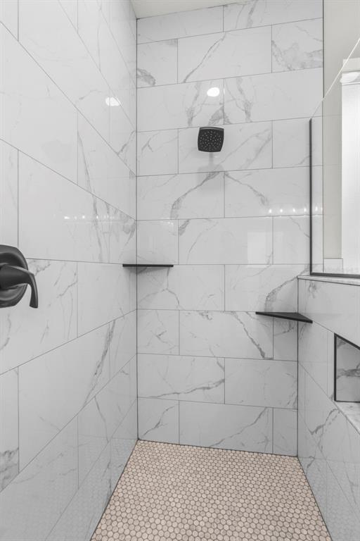 3 Lupine Street Homosassa, FL 34446 - Photo 25 of 44 a bathroom with a shower