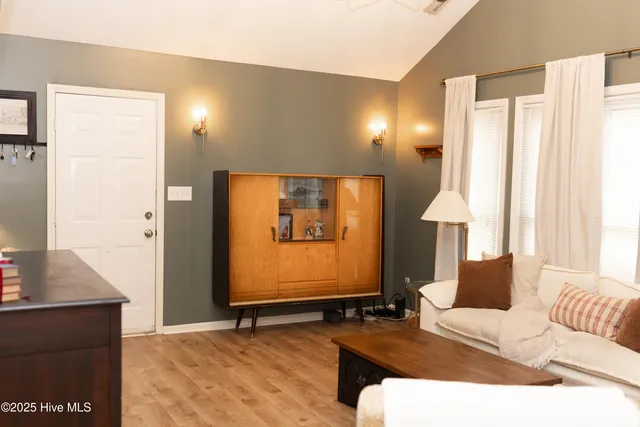 $299,900 | 101 Walnut Drive, Swansboro, NC 28584