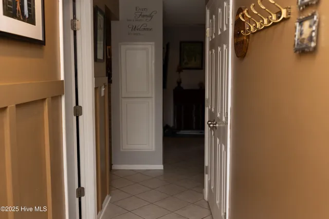 $299,900 | 101 Walnut Drive, Swansboro, NC 28584