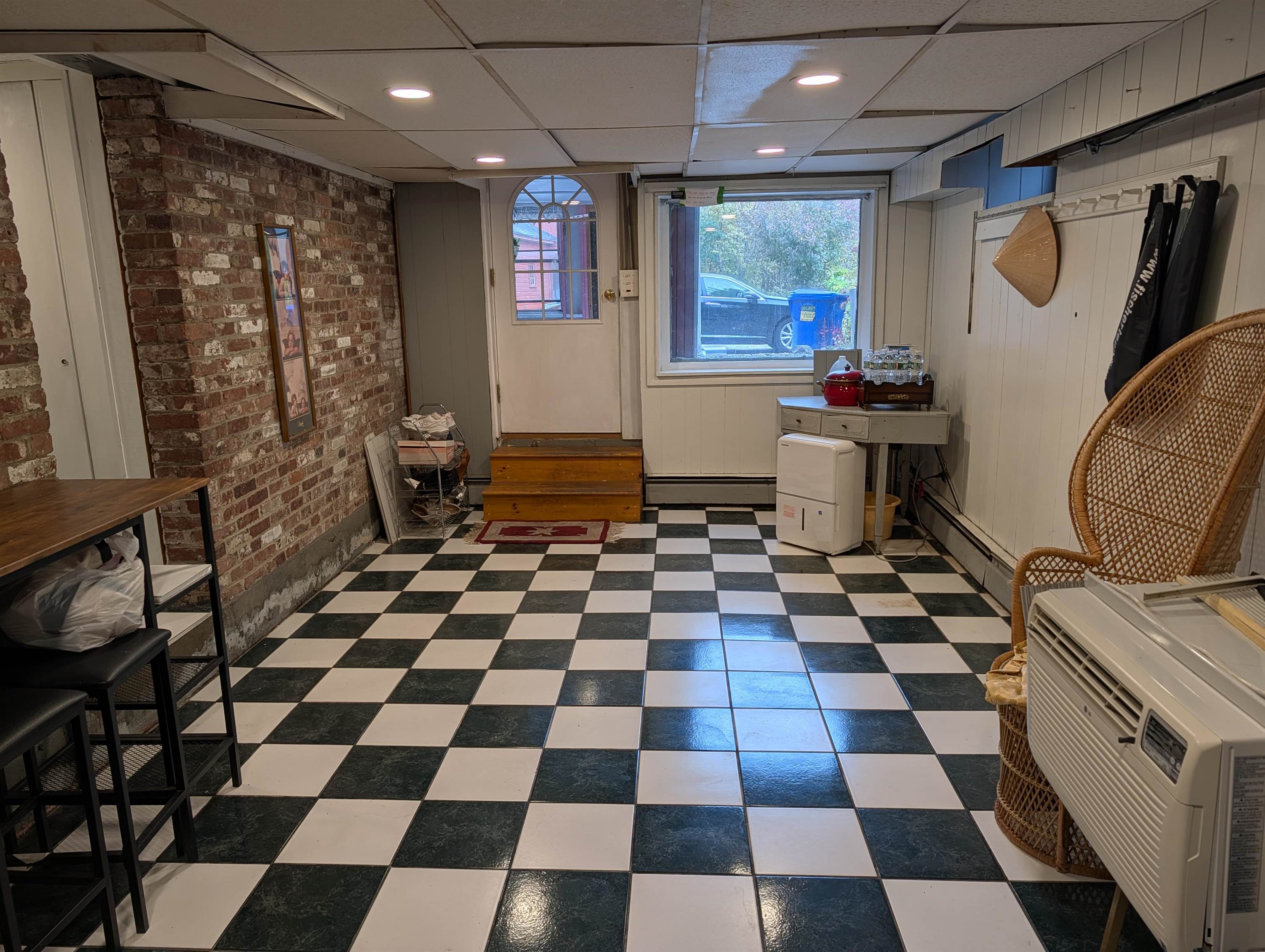 52 Mammoth Road Manchester, NH 03109 - Photo 18 of 27 Gallery Image 18