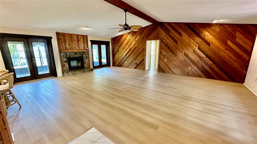 1670 Monterey Drive Clearwater, FL 33756 - Photo 3 of 20