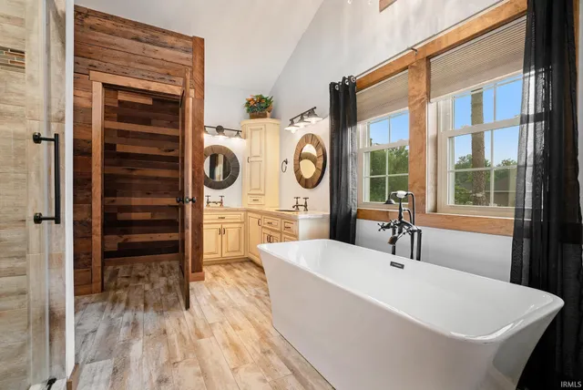 $875,000 | 51044 Spotted Eagle Drive, Elkhart, IN 46514