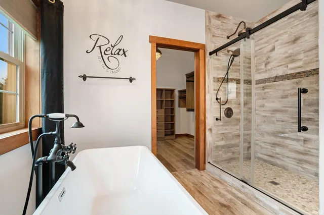 $875,000 | 51044 Spotted Eagle Drive, Elkhart, IN 46514