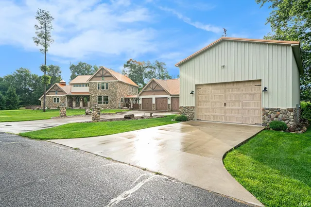 $879,000 | 51044 Spotted Eagle Drive, Elkhart, IN 46514