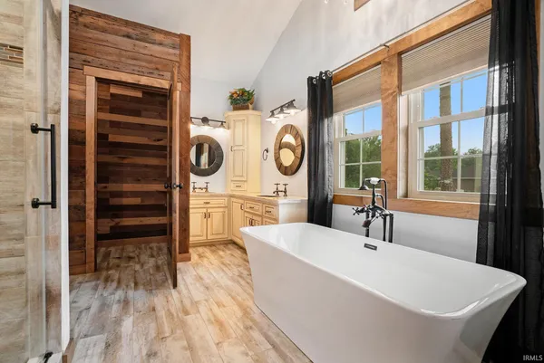 $875,000 | 51044 Spotted Eagle Drive, Elkhart, IN 46514