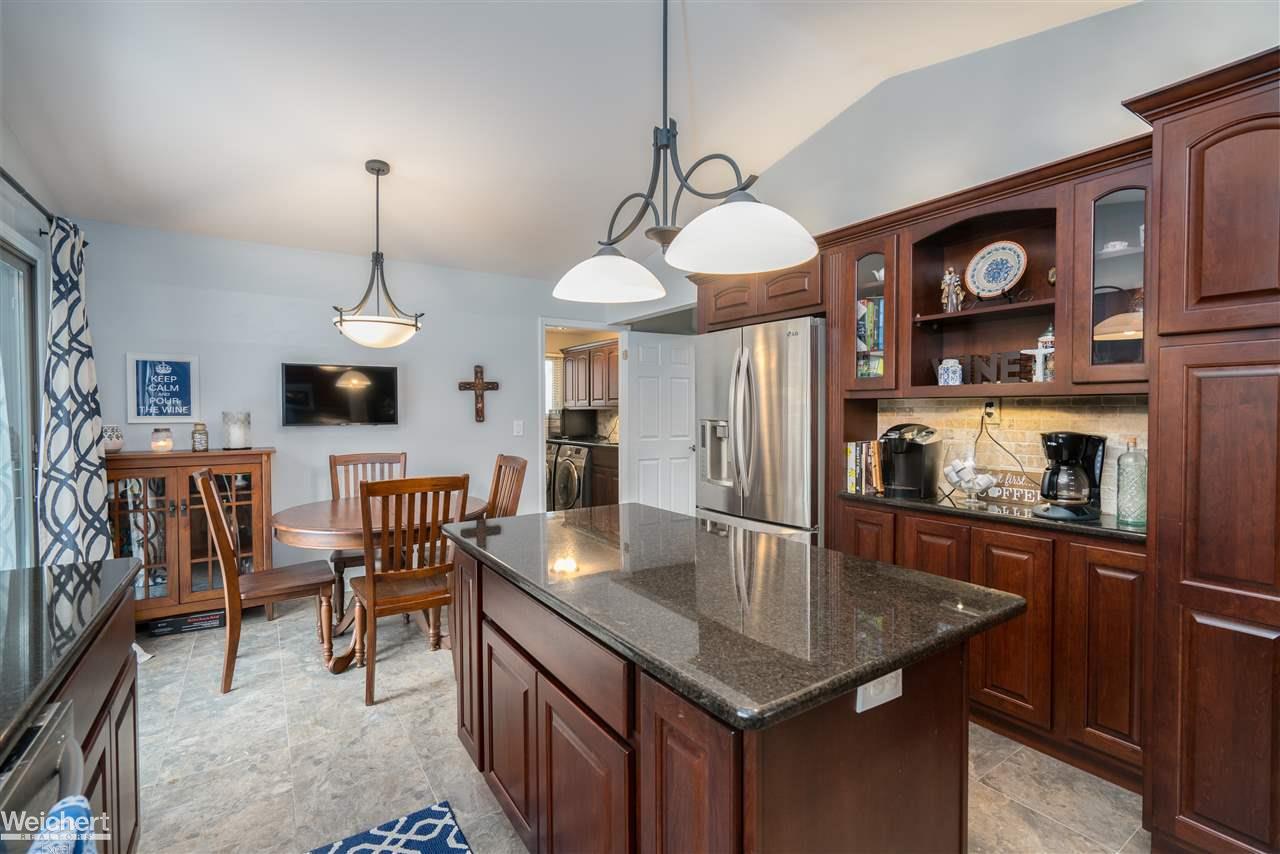 265 Rose Brier Drive Rochester Hills, MI 48309 - Photo 12 of 34