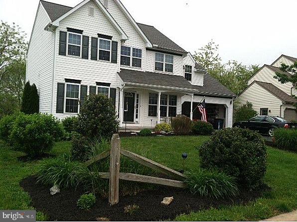 1685 Pioneer Road Lancaster, PA 17602 - Photo 1 of 35 Gallery Image 1