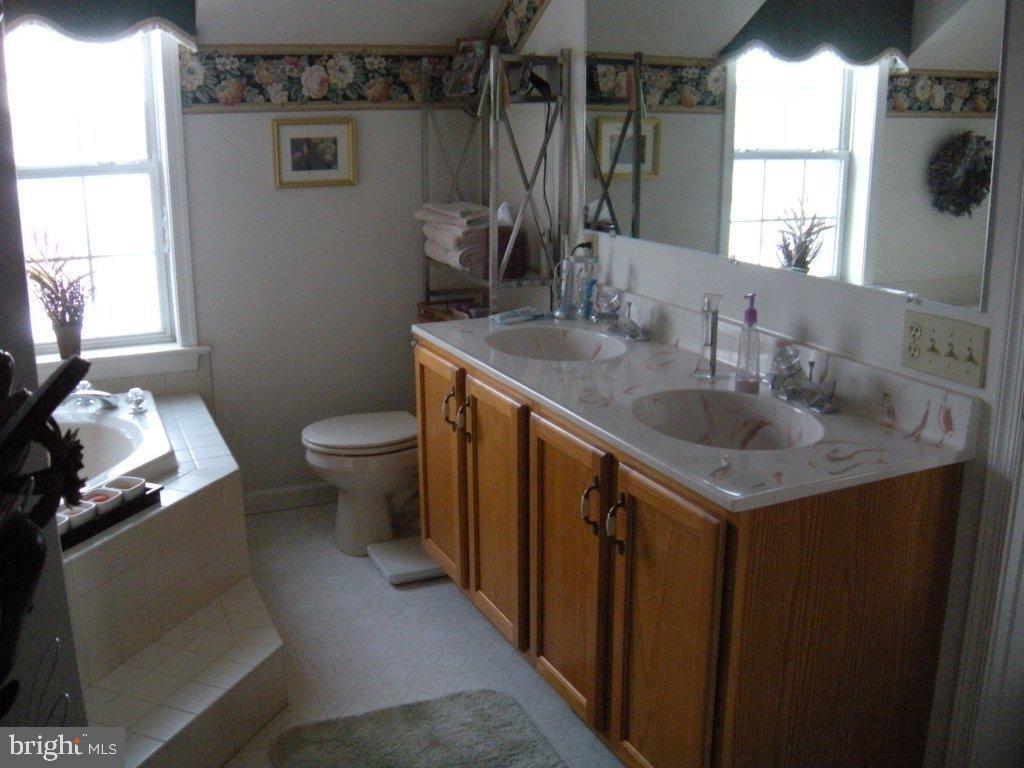 1685 Pioneer Road Lancaster, PA 17602 - Photo 19 of 35 Gallery Image 19