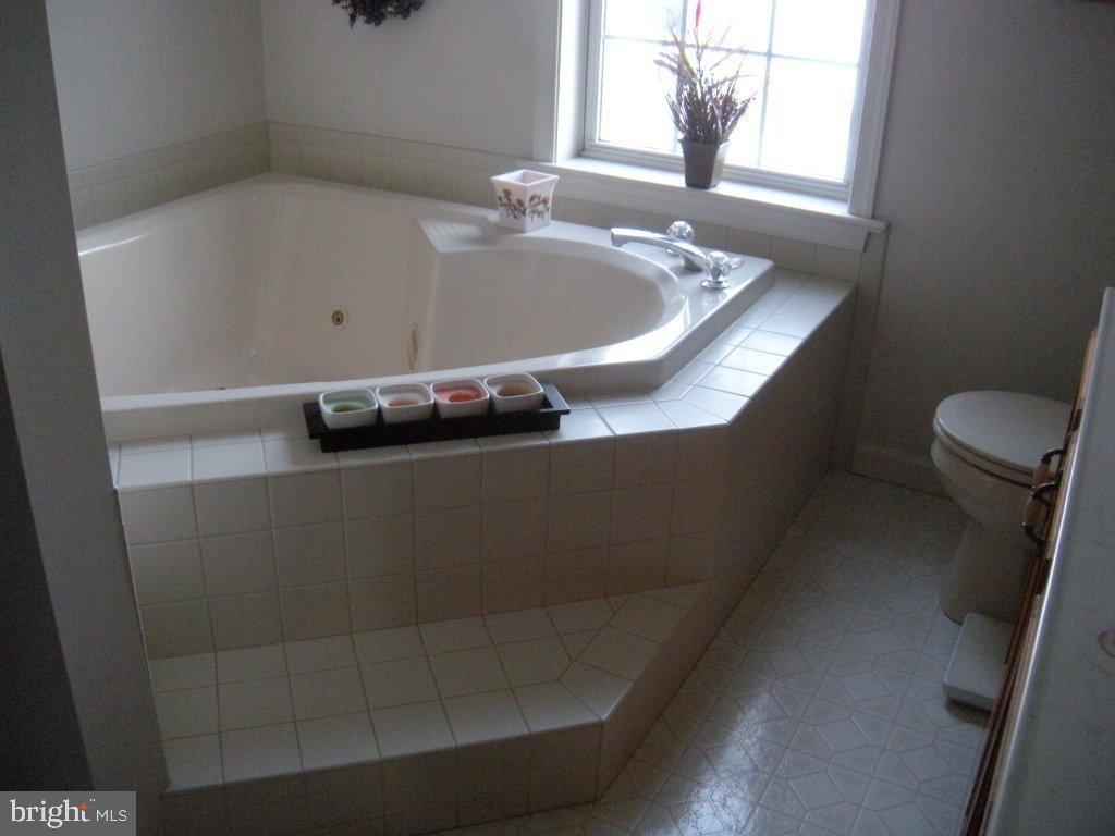 1685 Pioneer Road Lancaster, PA 17602 - Photo 20 of 35 Gallery Image 20