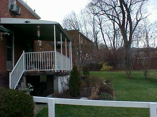8876 Frankstown Road Pittsburgh, PA 15221 - Photo 2 of 6 Yard/Garden.