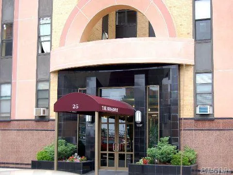 $3,200 | 25 West Broadway, Unit 612, Long Beach, NY 11561