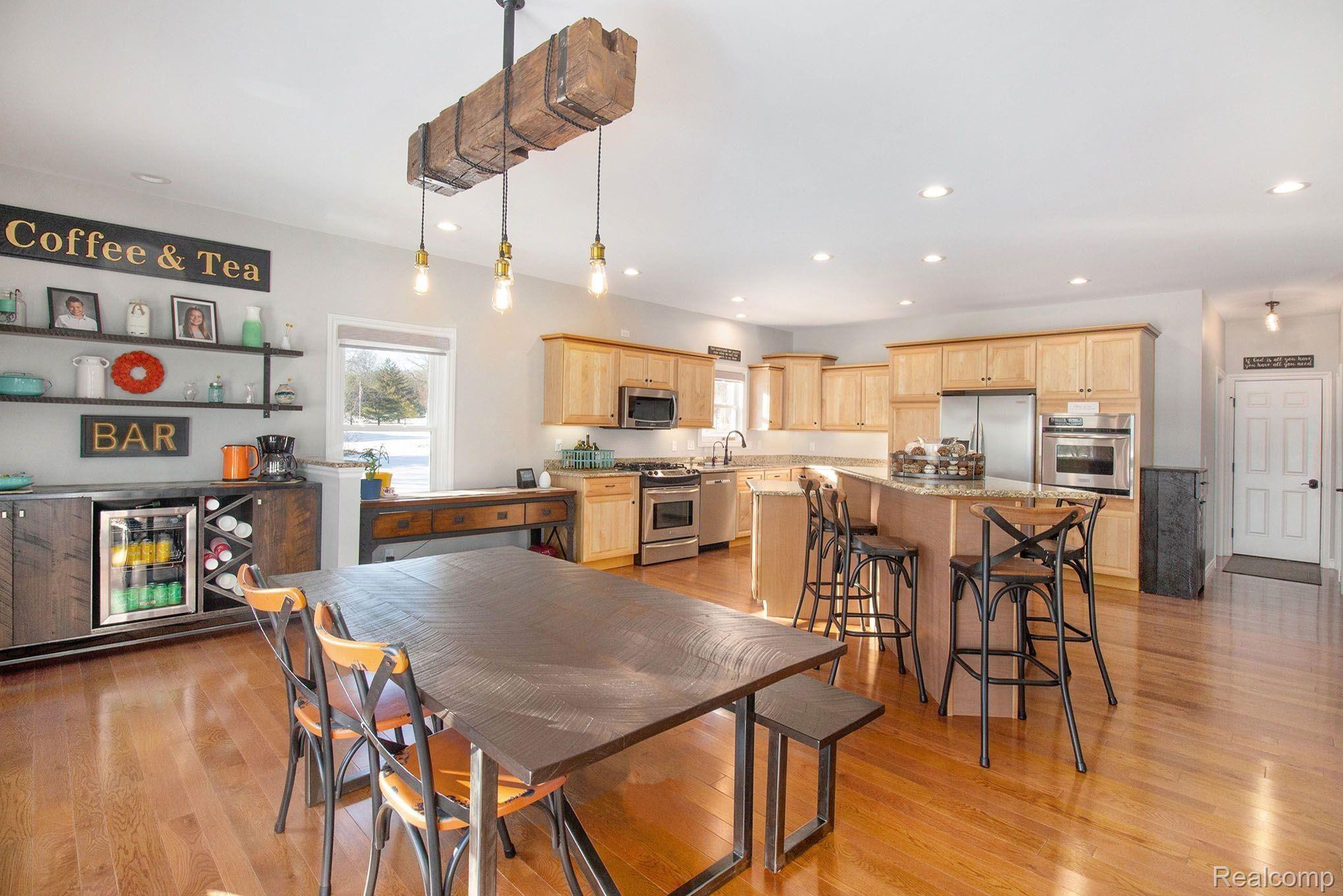 1331 County Farm Road Howell, MI 48843 - Photo 7 of 31 6-b2m_VY.jpeg