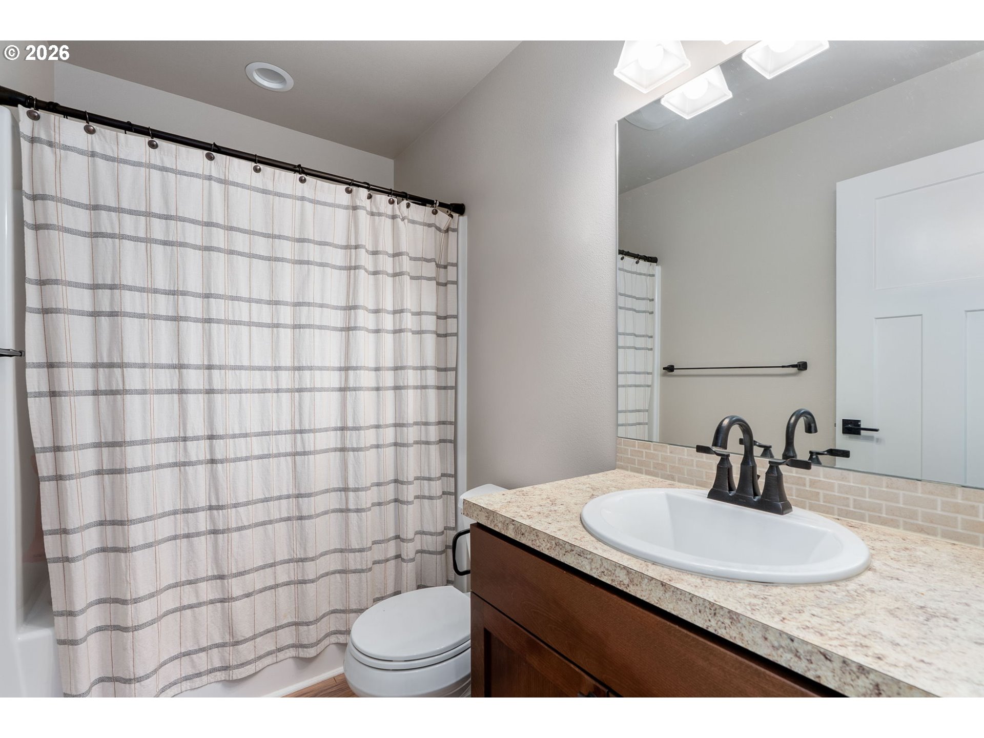 91 Warm Springs Drive Cascade Locks, OR 97014 - Photo 34 of 45 Bathroom