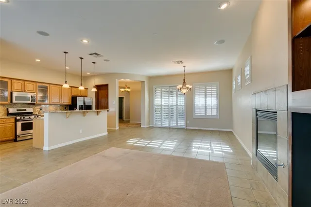 $3,800 | 20 Hunt Valley Trail, Henderson, NV 89052