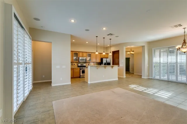 $3,800 | 20 Hunt Valley Trail, Henderson, NV 89052